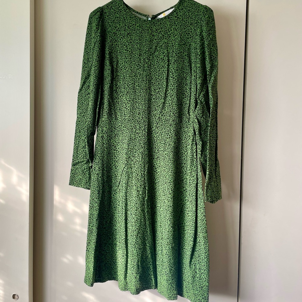 Boden Green Floral Midi Dress Long Sleeve Round Neck Size M Fits Small